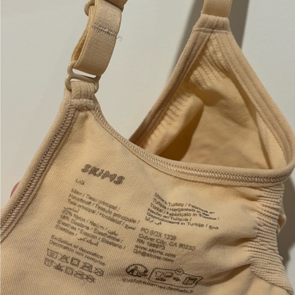 SKIMS Seamless Sculpt Bralette- Medium - Picture 5 of 5